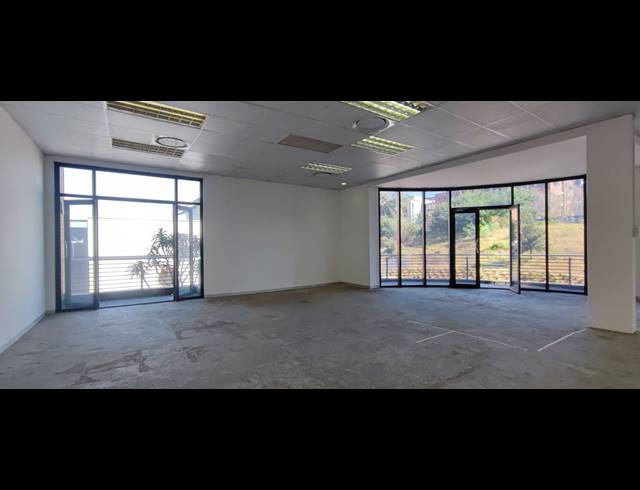 359.70M² OFFICE TO LET IN ZWARTKOP